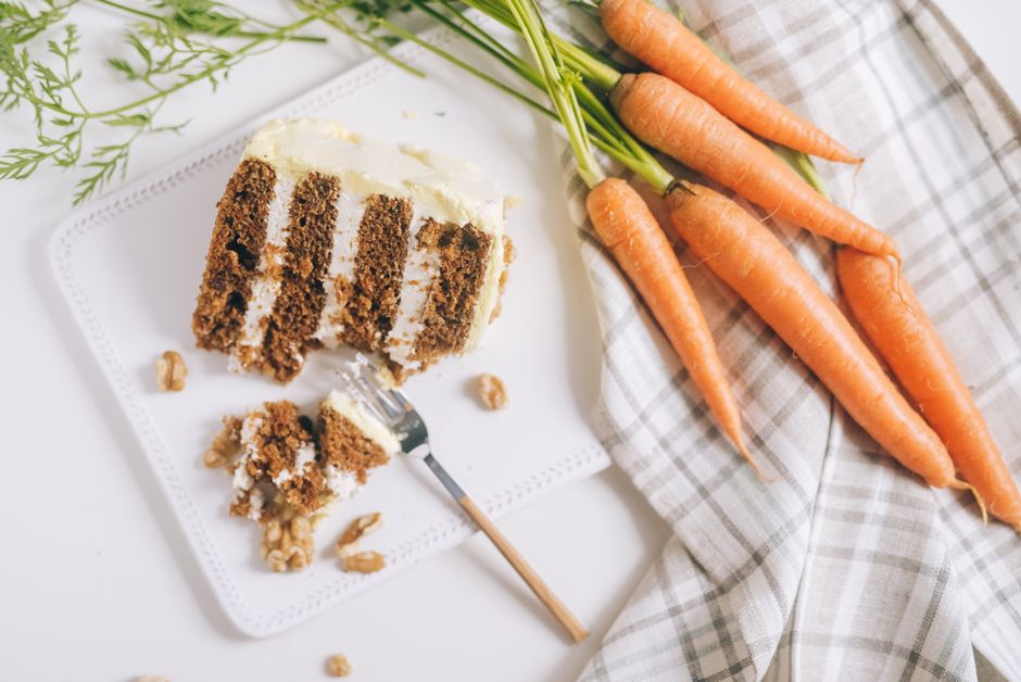 Morotskaka med frosting – saftig klassiker (recept)